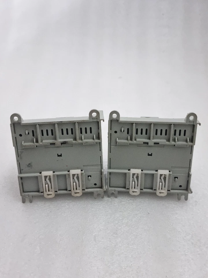 LOT OF 2PCS ALLEN BRADLEY 2080-LC20-20QBB Micro820 With 2080-SERIALISOL MODULE